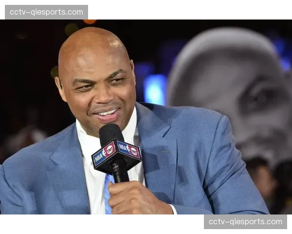 TNT专访巴克利：谈现代篮球低位防守与90年代的身体对抗差异